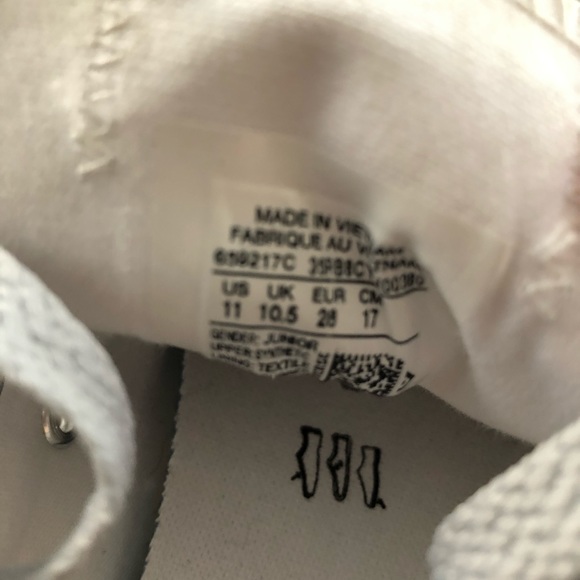 Silver glitter Converse - Picture 1 of 3